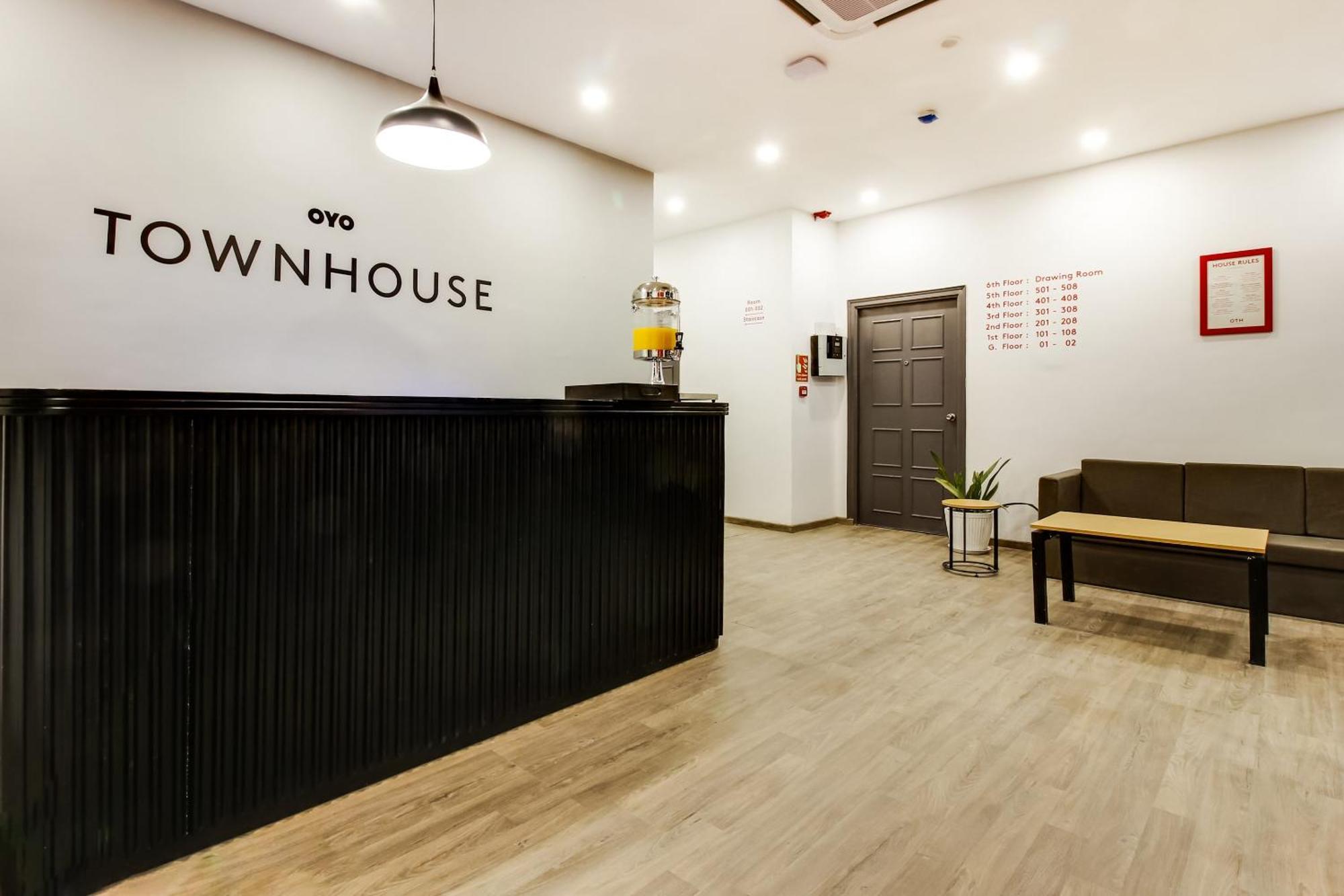 Townhouse De Alphabet Hyderabad Exterior foto